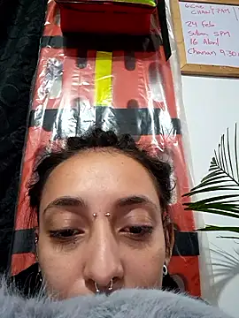 Snapshot of ORIANNA_BODMOD chatting on January 6, 2026, 10:45 pm ORIANNA BODMOD online show from January 6, 2026, 10:45 pm