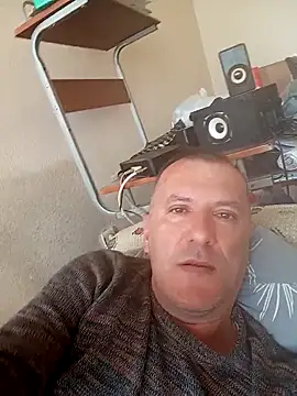 Snapshot of bestofyalcinturkey chatting on April 15, 2026, 11:17 am bestofyalcinturkey online show from April 15, 2026, 11:17 am