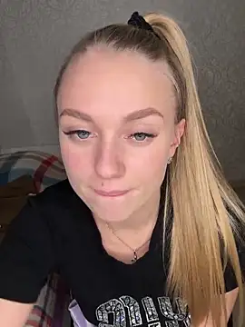 Barbie Lis online show from December 13, 2024, 12:06 pm