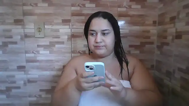 Snapshot of MinaBoss chatting on March 28, 2026, 6:40 pm MinaBoss online show from March 28, 2026, 6:40 pm