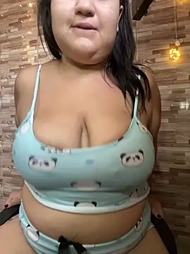 Snapshot of MinaBoss chatting on April 2, 2026, 7:44 pm MinaBoss online show from April 2, 2026, 7:44 pm