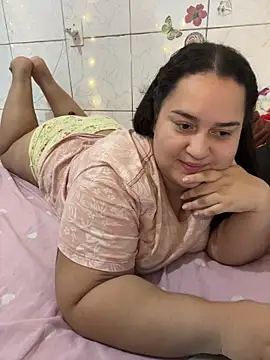 Snapshot of MinaBoss chatting on April 8, 2026, 1:38 am MinaBoss online show from April 8, 2026, 1:38 am