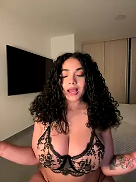 Snapshot of Mariecurl chatting on September 12, 2025, 12:22 am Mariecurl online show from September 12, 2025, 12:22 am