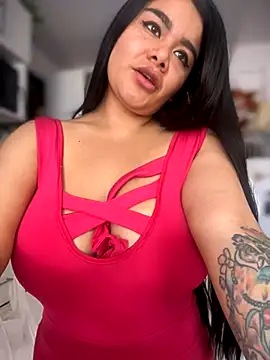 Snapshot of Insane_Issa chatting on December 6, 2024, 4:38 pm Insane Issa online show from December 6, 2024, 4:38 pm