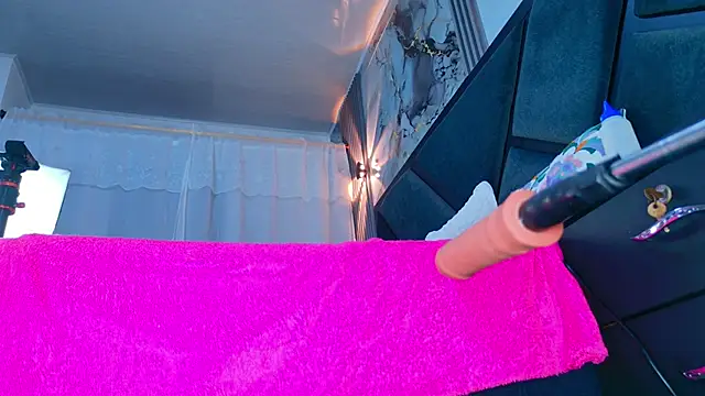 NathaxaLeans online show from March 6, 2026, 12:01 pm