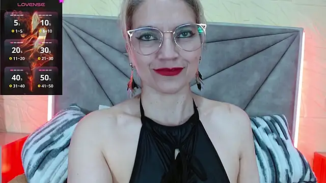 Esmeralda oikos online show from June 3, 2026, 3:09 am