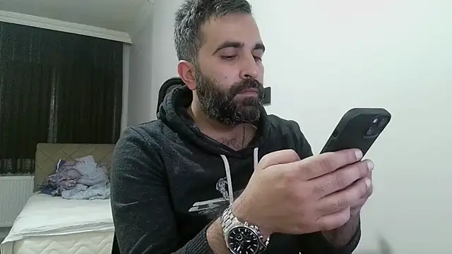 Snapshot of tgltplsr chatting on February 17, 2025, 10:47 pm tgltplsr online show from February 17, 2025, 10:47 pm