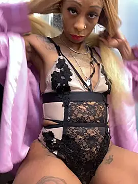 Snapshot of SlimBeenBadd1981 chatting on February 22, 2025, 11:24 am SlimBeenBadd1981 online show from February 22, 2025, 11:24 am