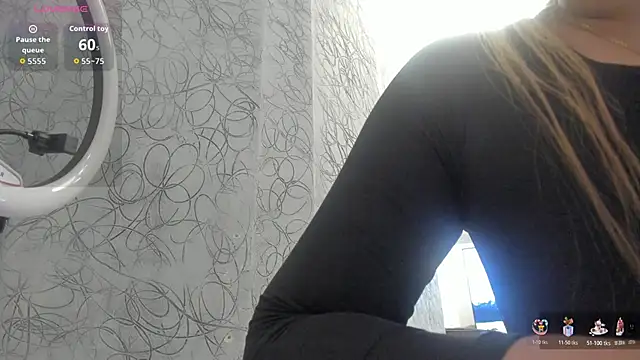 Snapshot of LunaBaker-1 chatting on February 1, 2026, 8:07 pm LunaBaker-1 online show from February 1, 2026, 8:07 pm