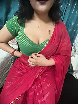 LuscousPussy online show from April 18, 2026, 5:50 pm