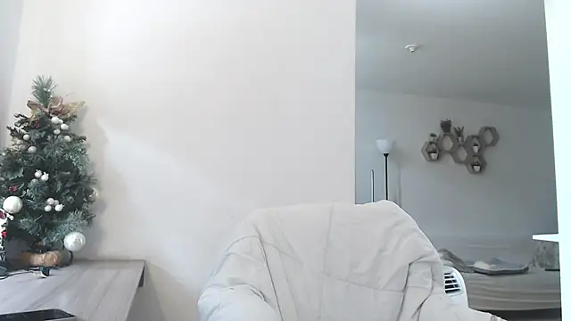 MIYESSI online show from February 5, 2026, 2:00 pm