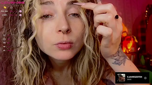 IttyKitty online show from December 20, 2025, 10:39 pm