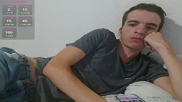 Snapshot of Tombgy07 chatting on September 25, 2025, 6:33 pm Tombgy07 online show from September 25, 2025, 6:33 pm