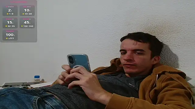 Snapshot of Tombgy07 chatting on September 26, 2025, 7:40 pm Tombgy07 online show from September 26, 2025, 7:40 pm