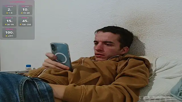 Snapshot of Tombgy07 chatting on September 27, 2025, 8:03 pm Tombgy07 online show from September 27, 2025, 8:03 pm