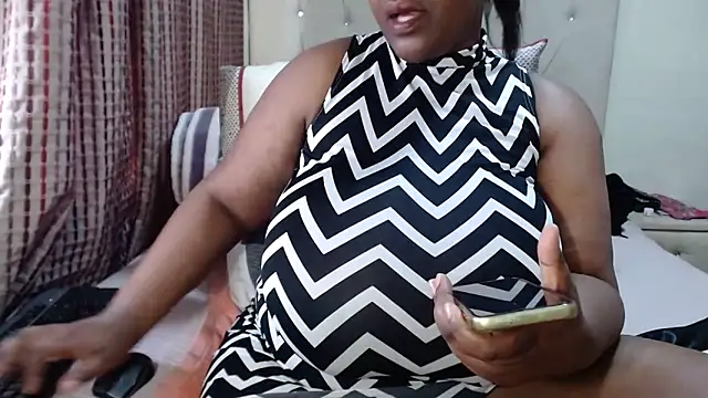 Snapshot of CHOCOLATEDARKBUSTYX chatting on September 29, 2025, 9:14 am CHOCOLATEDARKBUSTYX online show from September 29, 2025, 9:14 am