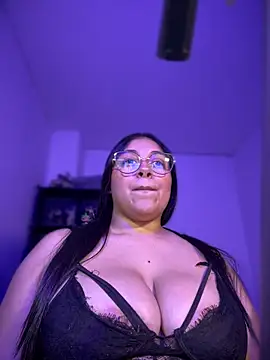 Soysofiarodrigu online show from March 5, 2025, 10:54 pm