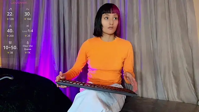 tati cardenas online show from March 7, 2025, 4:02 am