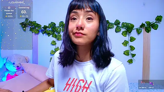 tati cardenas online show from September 16, 2025, 4:35 am