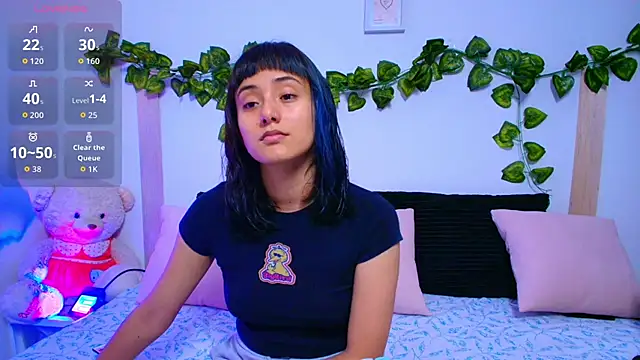 tati cardenas online show from September 25, 2025, 4:49 am