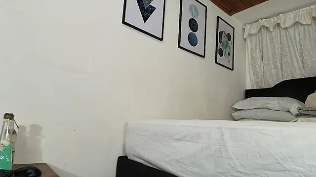 sam her online show from March 18, 2025, 1:10 am