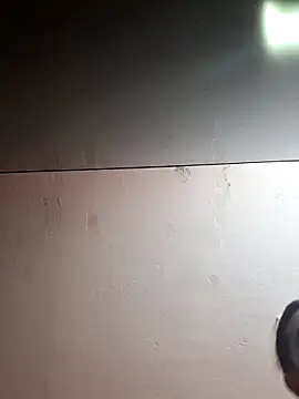 juuuaniii online show from March 28, 2026, 11:10 am