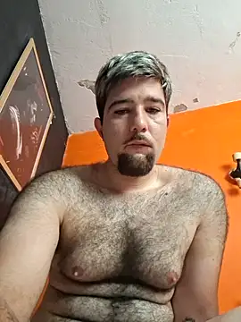 juuuaniii online show from June 24, 2026, 8:24 am