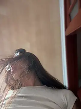 lauravasquez online show from January 22, 2025, 4:12 pm