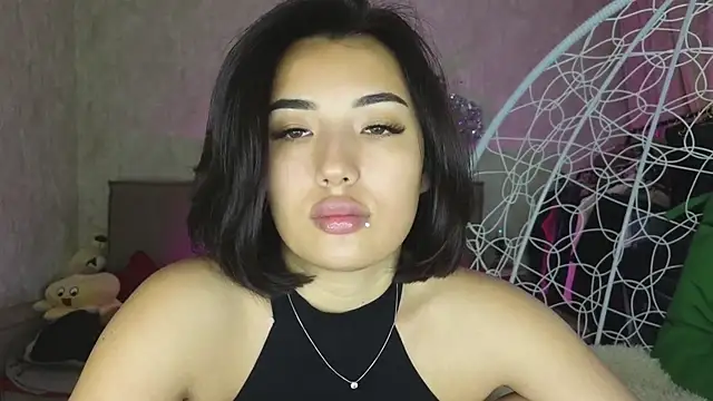 lily  foster online show from October 22, 2025, 6:46 am