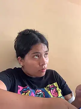 Snapshot of moncerrat_luna chatting on December 3, 2024, 6:28 pm moncerrat luna online show from December 3, 2024, 6:28 pm