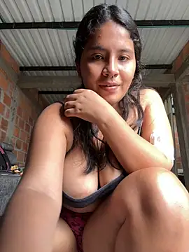 Snapshot of moncerrat_luna chatting on December 5, 2024, 8:22 pm moncerrat luna online show from December 5, 2024, 8:22 pm