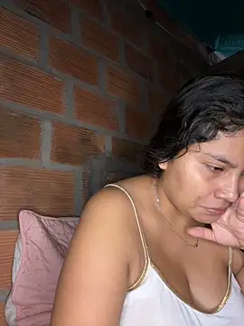 Snapshot of moncerrat_luna chatting on February 4, 2025, 3:26 pm moncerrat luna online show from February 4, 2025, 3:26 pm