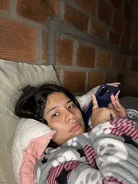 Snapshot of moncerrat_luna chatting on February 21, 2025, 12:17 pm moncerrat luna online show from February 21, 2025, 12:17 pm