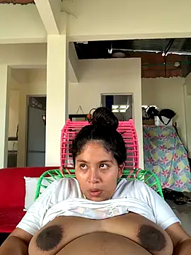 Snapshot of moncerrat_luna chatting on September 30, 2025, 9:09 pm moncerrat luna online show from September 30, 2025, 9:09 pm