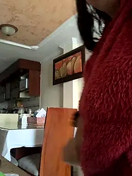 Snapshot of moncerrat_luna chatting on November 4, 2025, 9:47 pm moncerrat luna online show from November 4, 2025, 9:47 pm