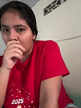 moncerrat luna online show from May 8, 2026, 2:11 pm