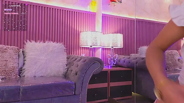 Snapshot of Emiily_Scott1 chatting on December 3, 2024, 7:44 pm Emiily Scott1 online show from December 3, 2024, 7:44 pm