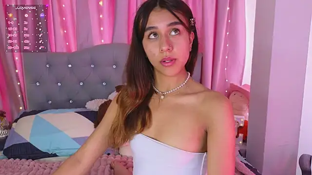 Snapshot of Emiily_Scott1 chatting on March 18, 2025, 5:42 pm Emiily Scott1 online show from March 18, 2025, 5:42 pm