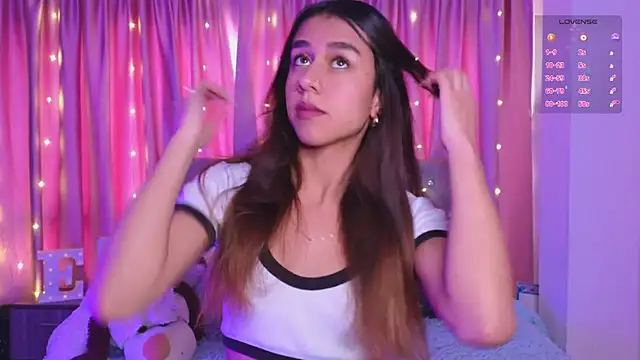 Snapshot of Emiily_Scott1 chatting on September 10, 2025, 8:53 pm Emiily Scott1 online show from September 10, 2025, 8:53 pm