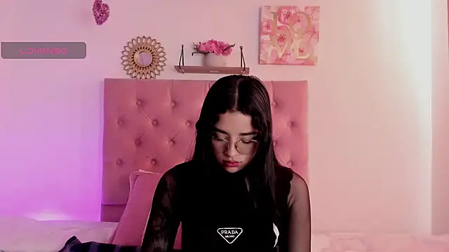 aliice walker  online show from December 5, 2024, 3:28 pm