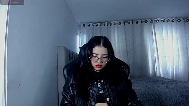 Snapshot of aliice_walker_ chatting on June 18, 2026, 9:41 pm aliice walker online show from June 18, 2026, 9:41 pm