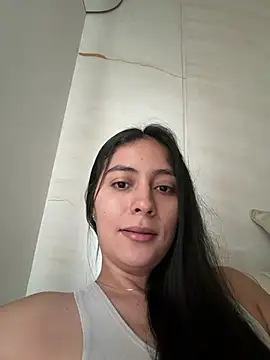 Sophie  Foxxx online show from April 18, 2026, 10:54 pm