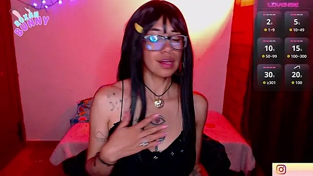 Roxanbunny1 online show from September 27, 2025, 11:54 pm