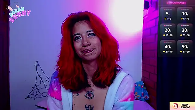 Roxanbunny1 online show from October 7, 2025, 12:02 pm