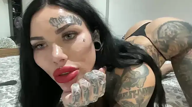 Snapshot of claudiacvc95 chatting on December 4, 2024, 12:03 pm claudiacvc95 online show from December 4, 2024, 12:03 pm