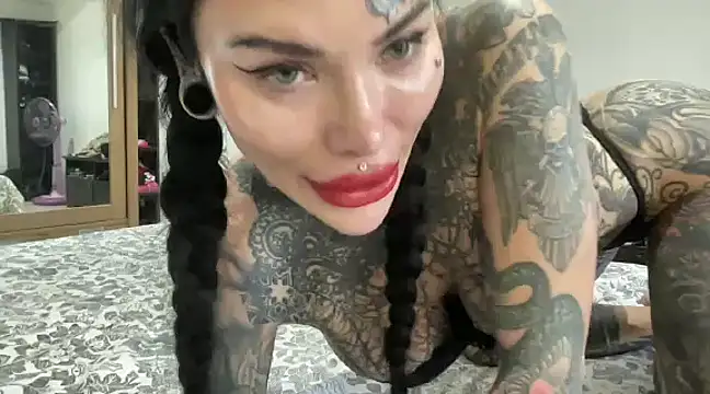 Snapshot of claudiacvc95 chatting on December 7, 2024, 4:42 am claudiacvc95 online show from December 7, 2024, 4:42 am