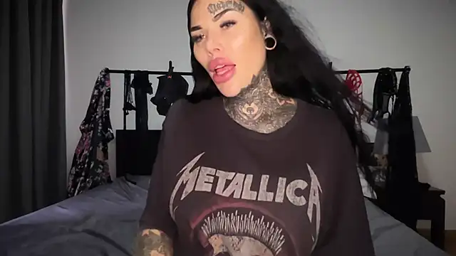 Snapshot of claudiacvc95 chatting on October 19, 2025, 4:02 am claudiacvc95 online show from October 19, 2025, 4:02 am