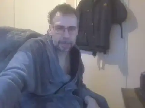 ptitcanard60600 online show from February 6, 2025, 4:25 pm