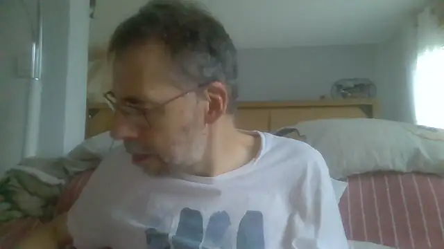 ptitcanard60600 online show from September 15, 2025, 5:13 pm