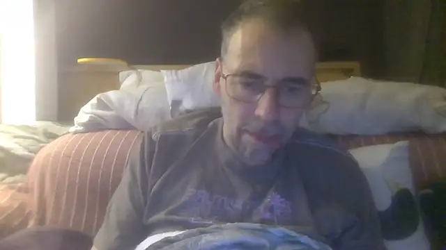 ptitcanard60600 online show from October 3, 2025, 10:40 pm